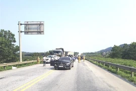 Hiện trường một vụ tai nạn giao thông. (Ảnh minh họa. Nguồn: TTXVN)