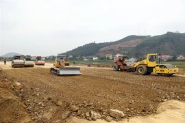 Thi công cao tốc Bắc-Nam. (Ảnh minh họa. Nguồn: TTXVN)