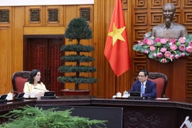 Thủ tướng Phạm Minh Chính tiếp bà Manuela V. Ferro, Phó Chủ tịch Ngân hàng Thế giới phụ trách khu vực Đông Á và Thái Bình Dương. (Ảnh Dương Giang/TTXVN)