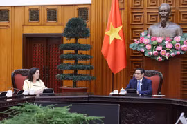 Thủ tướng Phạm Minh Chính tiếp bà Manuela V. Ferro, Phó Chủ tịch Ngân hàng Thế giới phụ trách khu vực Đông Á và Thái Bình Dương. (Ảnh Dương Giang/TTXVN)