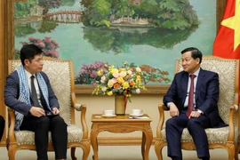 Phó Thủ tướng Lê Minh Khái tiếp Tổng Giám đốc kiêm đồng sáng lập Tập đoàn Grab toàn cầu Anthony Tan. (Ảnh: An Đăng/TTXVN)
