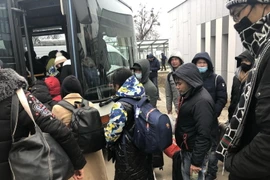 Sơ tán người Việt tại Ukraine sang các nước lân cận. (Nguồn: TTXVN phát)