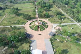 Di tích lịch sử quốc gia đặc biệt Thành cổ Quảng Trị nhìn từ trên cao. (Ảnh: Thanh Thủy/TTXVN)