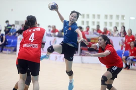 Pha ghi bàn của cầu thủ Hà Thị Hạnh (số 7, Việt Nam). (Ảnh: Thế Duyệt/TTXVN)