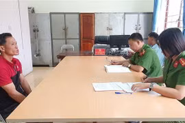 Đối tượng Lường Văn Phai tại cơ quan điều tra. (Ảnh: TTXVN phát)