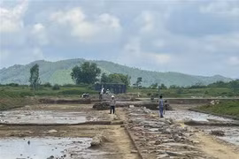 Một góc đường Hoàng Gia trong nội thành Di sản Thành nhà Hồ dẫn ra cổng Bắc. (Ảnh: Hoa Mai/TTXVN)
