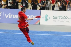 Vận động viên Đặng Tiểu Bình (Việt Nam) giành huy chương Đồng ở nội dung kiếm thuật nữ. (Ảnh: Phạm Hậu/TTXVN)