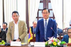 Bí thư, Tỉnh trưởng tỉnh Sekong Leklay Sivilay phát biểu tại buổi làm việc. (Ảnh: Tường Vi/TTXVN)