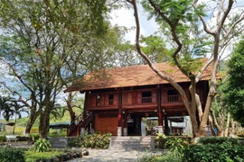 Công ty cổ phần du lịch An Giang không xin phép về hồ sơ xây dựng cải tạo nhiều công trình tại Khu di tích lịch sử cấp Quốc gia Đồi Tức Dụp. (Ảnh: Thanh Sang/TTXVN)