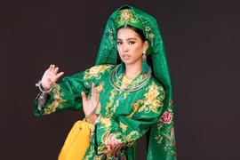 Hoa hậu Tiểu Vy từng mang chầu văn lên sân khấu Miss World 2018. (Ảnh: CTV)