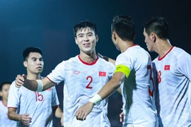 Duy Mạnh, Quế Ngọc Hải ăn mừng đầy cảm xúc khi ghi bàn vào lưới Indonesia