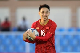 Hùng Dũng giành Quả bóng vàng 2019 với thành tích giành tấm Huy chương vàng SEA Games lịch sử. (Ảnh: Nguyên An/Vietnam+)