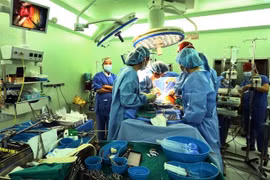 Ca ghép gan đầu tiên thành công tại Bệnh viện Đa khoa Quốc tế Vinmec Times City - Bệnh viện tư nhân ở Hà Nội. (Ảnh: Dương Ngọc/TTXVN)