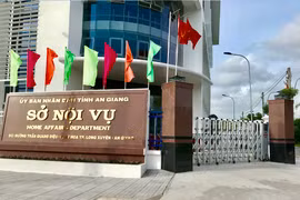An Giang kiểm điểm vụ công chức chưa đáp ứng đủ điều kiện, tiêu chuẩn