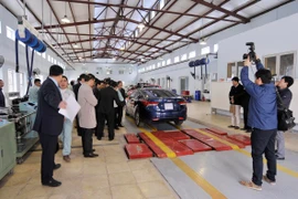 Bên trong xưởng công nghệ ôtô. (Ảnh: Văn Xuyên/Vietnam+)