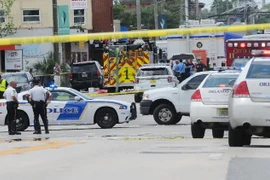 Cảnh sát Mỹ phong tỏa hiện trường vụ xả súng. (Nguồn: AFP/TTXVN)