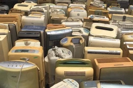 Lô hàng đang bị tạm giữ, chờ giám định. (Ảnh: Hoàng Hải/Vietnam+)