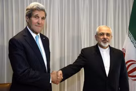 Ngoại trưởng Mỹ John Kerry và người đồng cấp Iran Javad Zarif. (Nguồn: Reuters)
