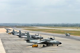 Máy bay AN-32 tại căn cứ không quân Yelahanka ở Bangalore, Ấn Độ ngày 3/10/2013. (Nguồn: AFP/TTXVN)