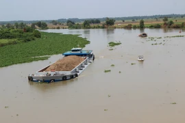Mặt nước sông vàm Cỏ Đông. Ảnh minh họa. (Nguồn: Lê Đức Hoảnh/Vietnam+)