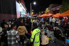 Hiện trường vụ giẫm đạp tại Seoul, Hàn Quốc, ngày 30/10. (Ảnh: Yonhap/ TTXVN)