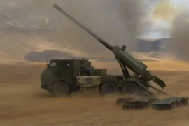 Pháo tự hành PCL-181 hạng nhẹ lắp trên ôtô tải của quân đội Trung Quốc. (Nguồn: scmp.com)