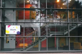 Atom Bank đã trở thành nhà tuyển dụng lớn nhất tại Anh chuyển sang chế độ tuần làm việc 4 ngày. (Nguồn: news.sky.com)