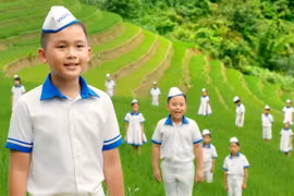 Hình ảnh minh họa trong MV 