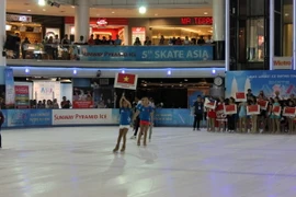 Đoàn Việt Nam tham dự lễ khai mạc Giải trượt băng châu Á Skate Asia 2016.