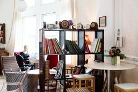 Quán cà phê “miễn phí mọi thứ trừ thời gian" ở London