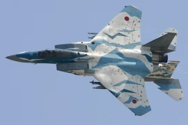 Nhật Bản điều chiến đấu cơ chặn máy bay quân sự Nga