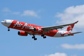 Lượng khách AirAsia chuyên chở tăng 25% trong năm 2013