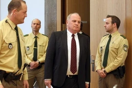 Chủ tịch CLB Bayern Munich đối mặt với án tù do trốn thuế