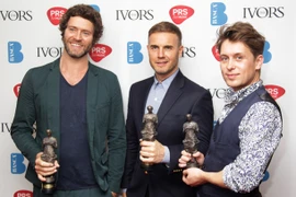 Ban nhạc Take That ra mắt bài hát đầu tiên với ba thành viên