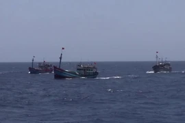 Nhật Bản hối thúc Trung Quốc kiềm chế trên Biển Đông