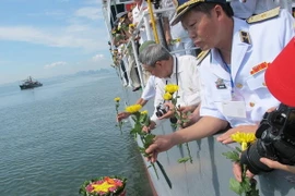 Tưởng niệm quân và dân hy sinh trong chiến thắng trận đầu Hải quân