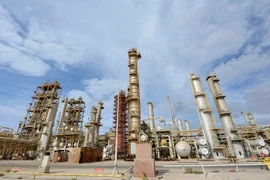 Giá dầu tiếp tục diễn biến trái chiều tại thị trường châu Á