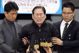 Chủ tịch công ty chủ quản phà SEWOL bị bắt với tội ngộ sát