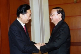 Trưởng Ban Tổ chức Trung ương tiếp cựu Thủ tướng Nhật Bản