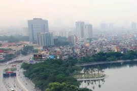 Đầu tuần miền Bắc có nắng nhẹ, mưa ở miền Trung giảm dần