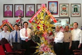 Đoàn Mặt trận Tổ quốc chúc Giáng sinh tại Giáo phận Long Xuyên