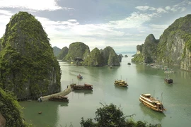 Tổ chức kỷ niệm 20 năm vịnh Hạ Long được công nhận di sản