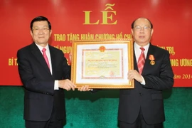 Trao tặng Huân chương Hồ Chí Minh cho ông Nguyễn Văn Chi