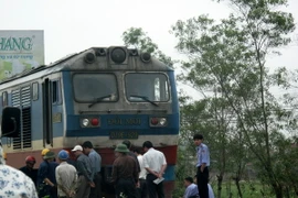 Băng qua đường sắt, một phụ nữ bị tàu đâm tử vong tại chỗ