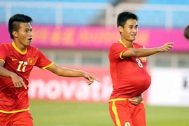 Minh Tuấn tỏa sáng, tuyển Việt Nam "vùi dập" Sinh viên Hàn Quốc 