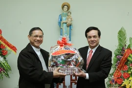 Đoàn Mặt trận Tổ quốc Việt Nam chúc mừng Giáo phận Bùi Chu