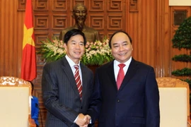 Việt Nam luôn dành ưu tiên cao nhất cho quan hệ với Lào
