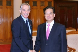 Thủ tướng Nguyễn Tấn Dũng tiếp cựu Thủ tướng Anh Tony Blair