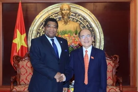 Chủ tịch Quốc hội Nguyễn Sinh Hùng tiếp Tổng thư ký IPU 