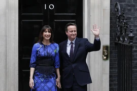 Không có hoa hồng chờ đón Thủ tướng Anh David Cameron